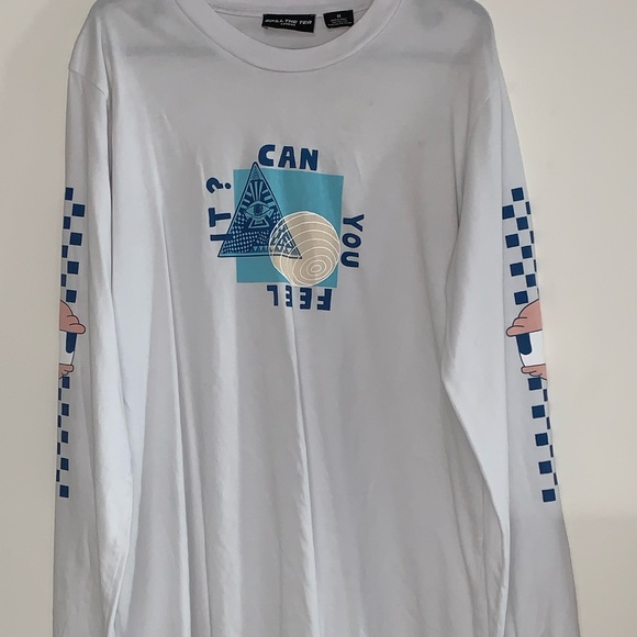 Graphic Long Sleeve - Picture 1 of 2